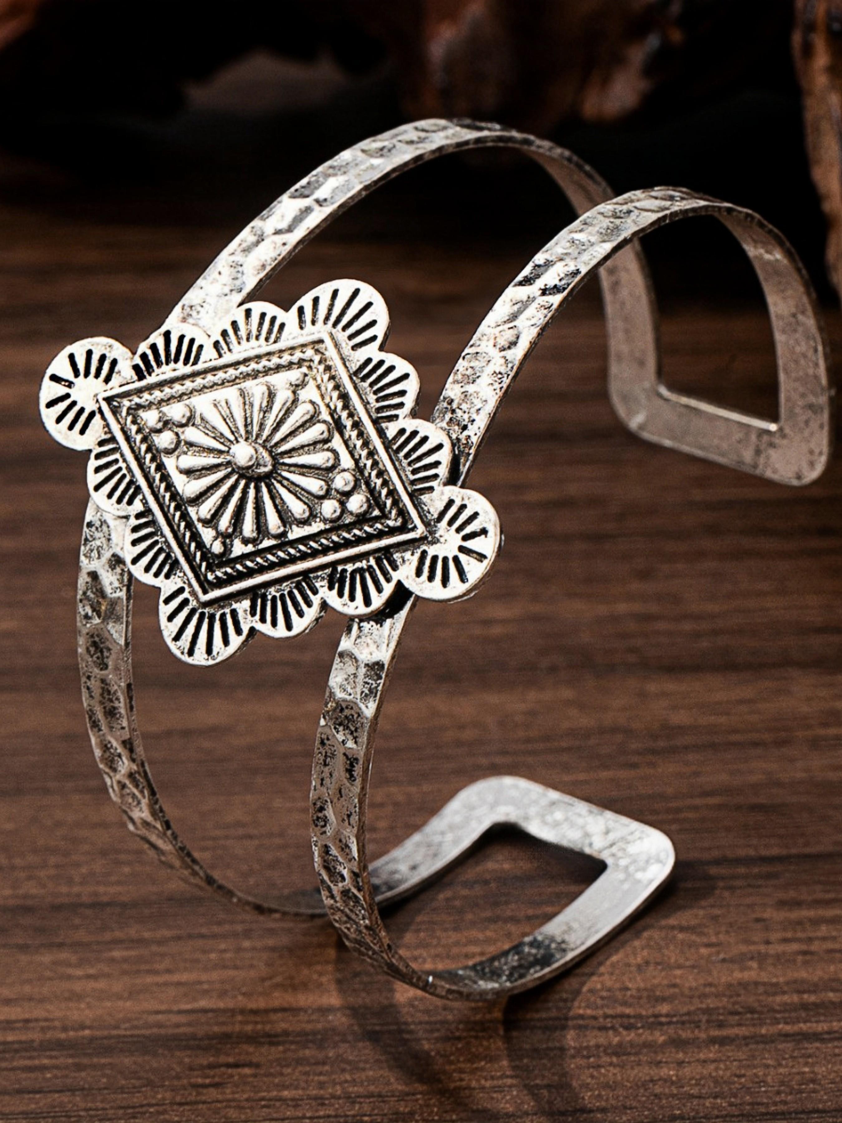 Vintage Silver Color Southwest Cuff Bracelet, Boho Geometric Flower Hammered Open Bangle, Western Tribal Jewelry for Women, Adjustable 6cm Vintage Silver Color Southwest Cuff Bracelet, Boho Geometric Flower Hammered Open Bangle, Western Tribal Jewelry for Women, Adjustable 6cm