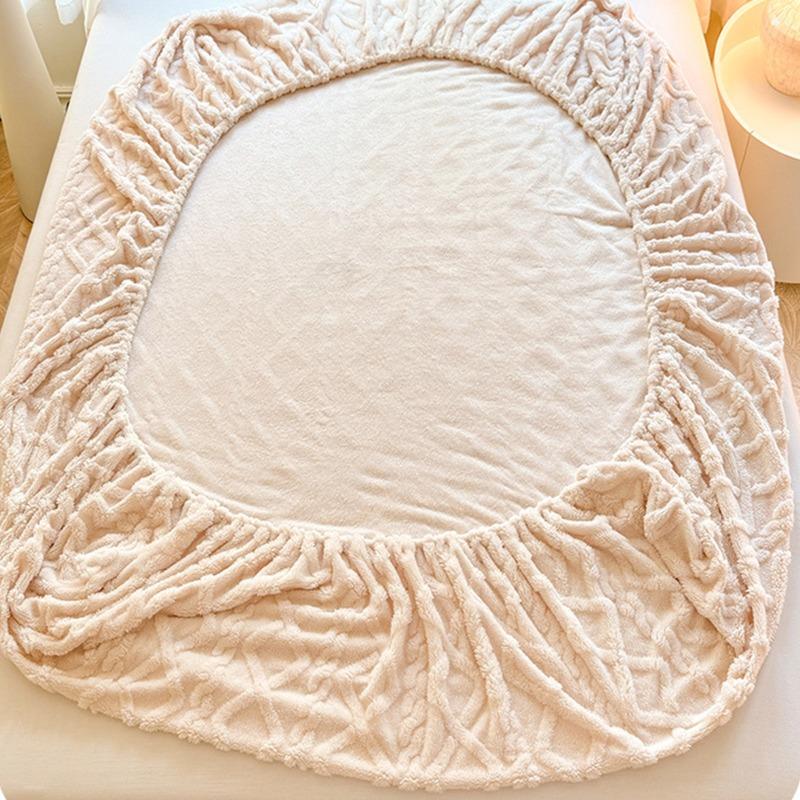 King Queen Size Diamond Pattern Bed Sheet Set, Soft Washable Fabric, Deep Pocket Design, Includes 1 Fitted Sheet and 2 Pillowcases #GLOBAL PICKS