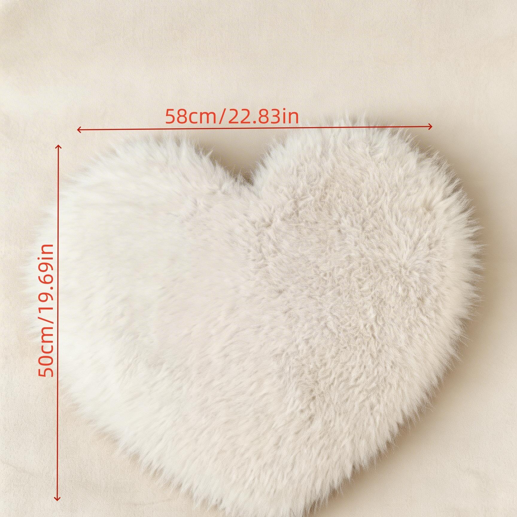 Heart-Shaped Plush Blanket, Cute Style Home Daily Photography Background, Suitable for Newborn Baby Photoshoots, Soft and Cozy
