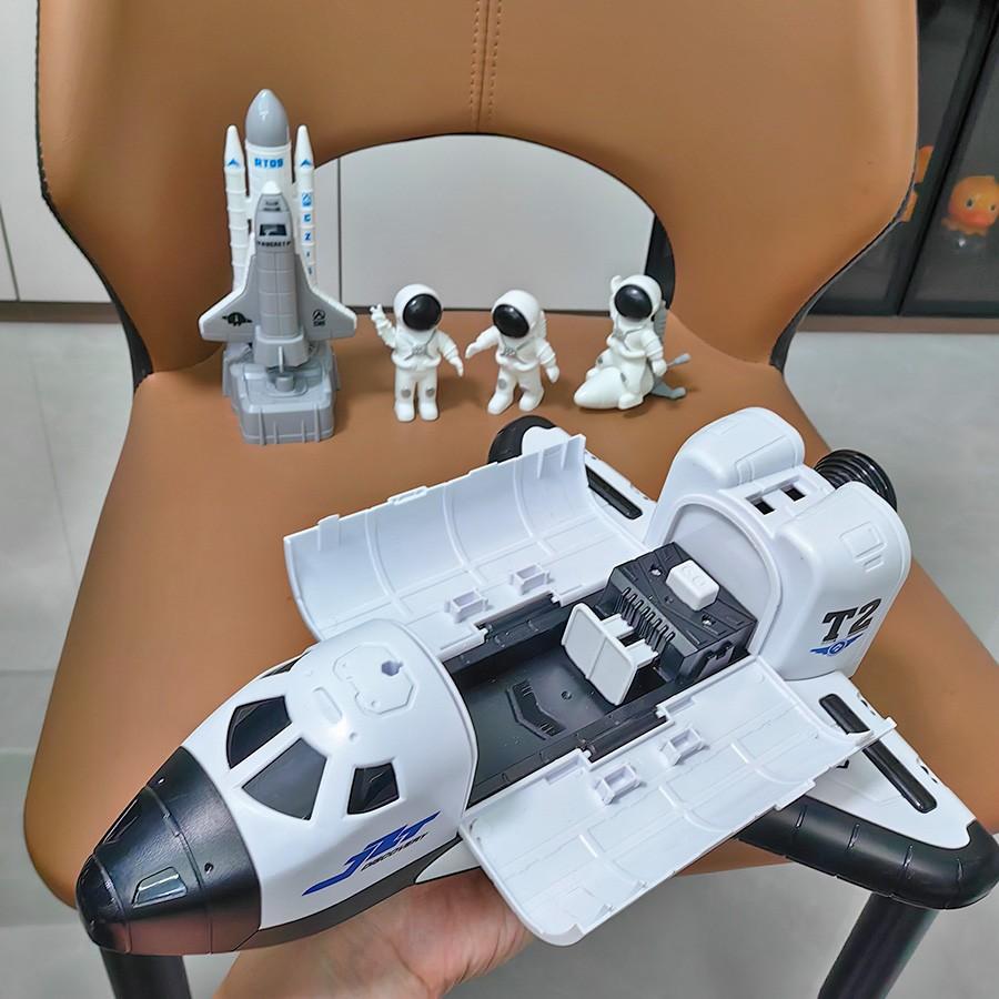 Pre-Built Model Rocket Space Ship, Launch Ship with 3 Astronauts, Space Series Model, Kids' Interest Toy, Christmas Gift