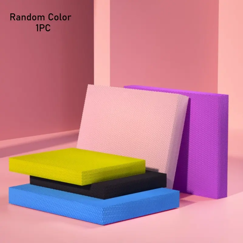 Balance Pad, made of eco-friendly TPE material, soft and resilient. Diamond texture design for safe anti-slip performance. Suitable for yoga, pilates, rehabilitation training, fitness and other various scenarios.