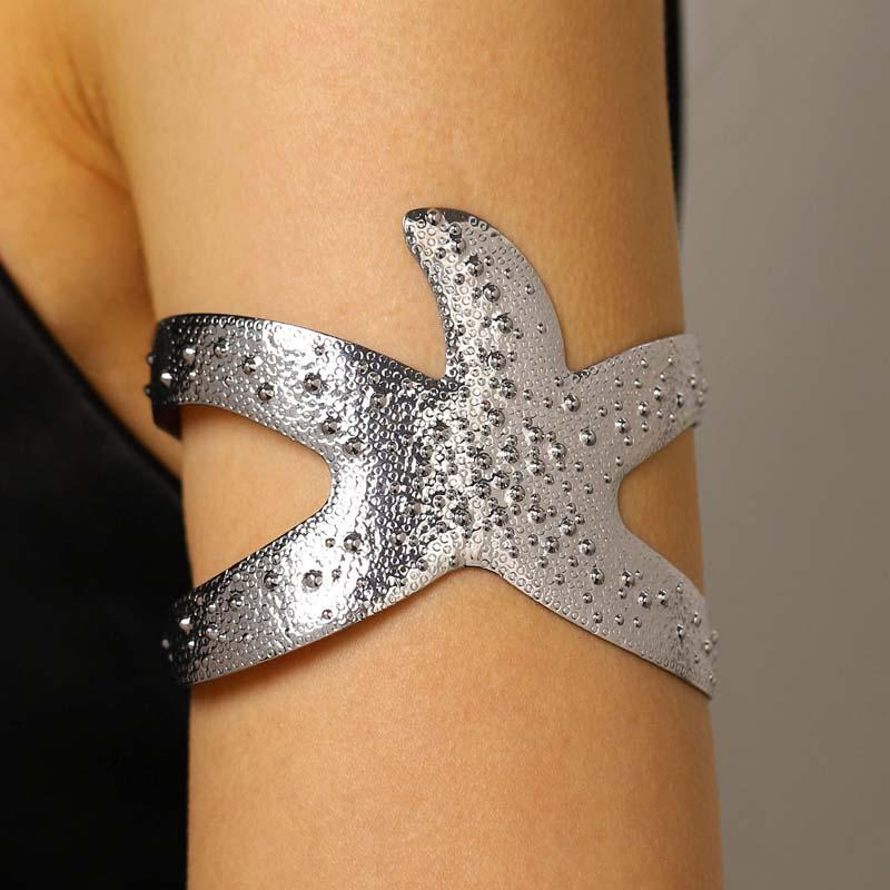Women's Vintage Gold Geometric Star Metal Texture Adjustable Size Female Cuff Bracelet, Exaggerated Open-Arm Design for Casual Wear Fashion Jewelry, Open Arm Shape