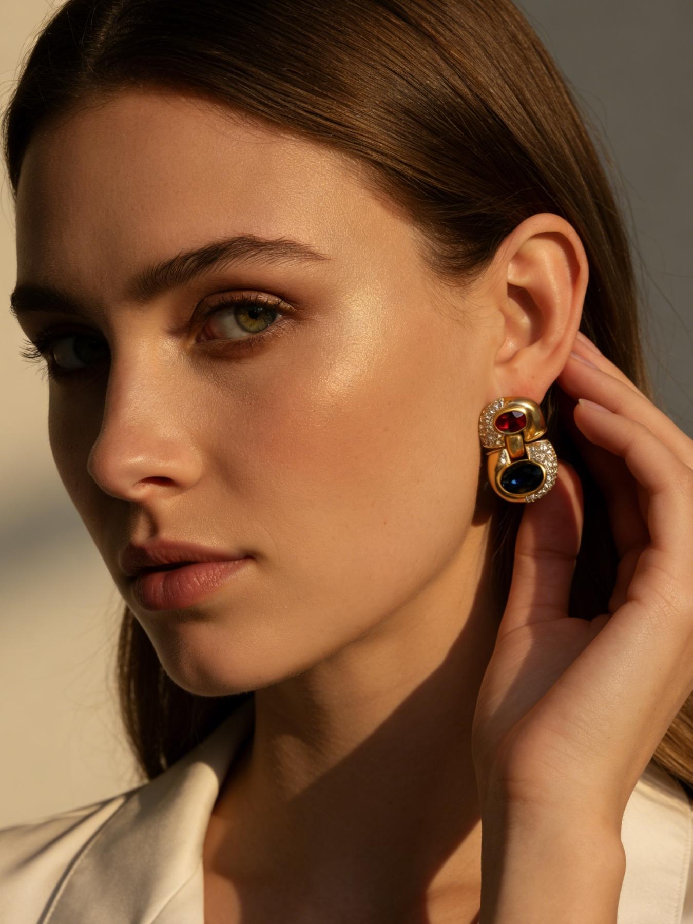 1 fashionable and cute geometric contrasting color earrings, suitable for daily wear, vacation and dating occasions, and also a surprising and exquisite small gift.