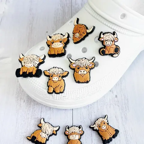 Cute Highland Cow Themed Shoe Decoration Charms, Fashionable Novelty Shoes Decorations for Clogs, Decorative Shoe Accessories, Shoes Diy Accessories for Women & Men, Footwear Accessories, Shoe Adornments, Shoe Accents, Shoe Embellishment Set