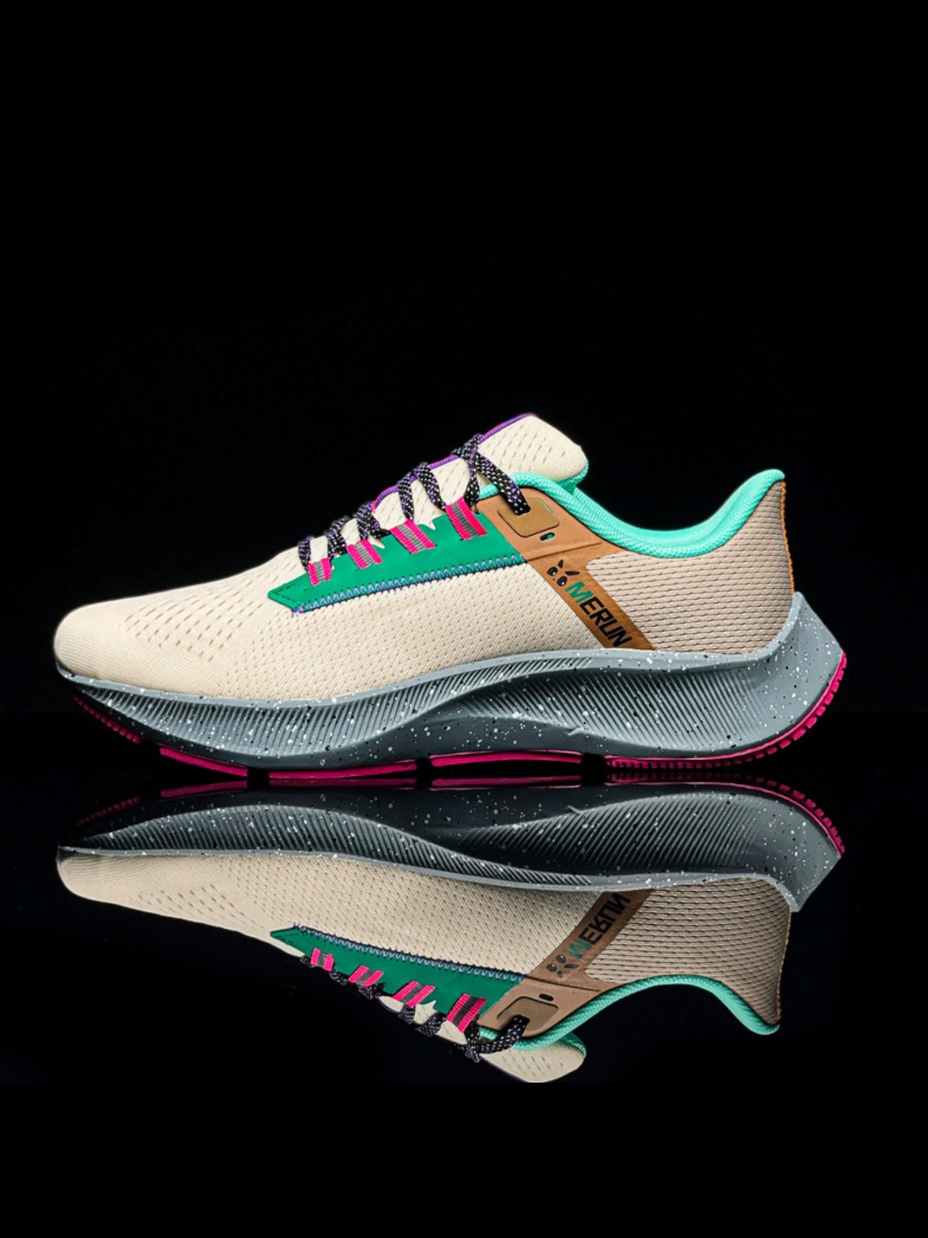 Meng Run Flying Horse Seamless Mesh Running Shoes, Lightweight Design, Sporty Style, Breathable Knit Upper, All-Season Sneakers