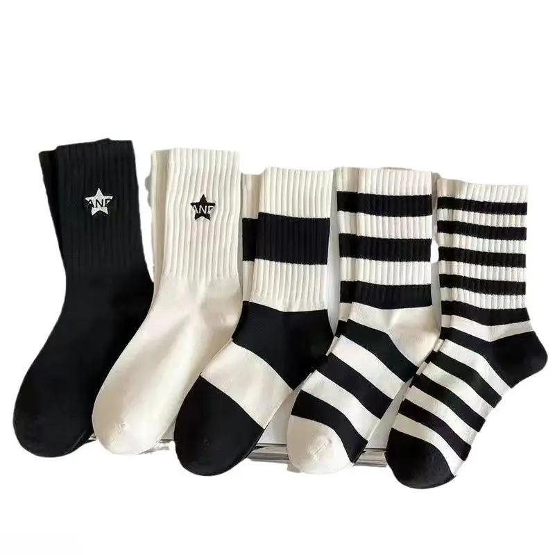 5 Pairs Ins‑Style Striped Athletic Socks, Breathable New Black White Couple Socks, Versatile Casual Student Ankle Socks for Fall & Winter Unisex Daily Wear