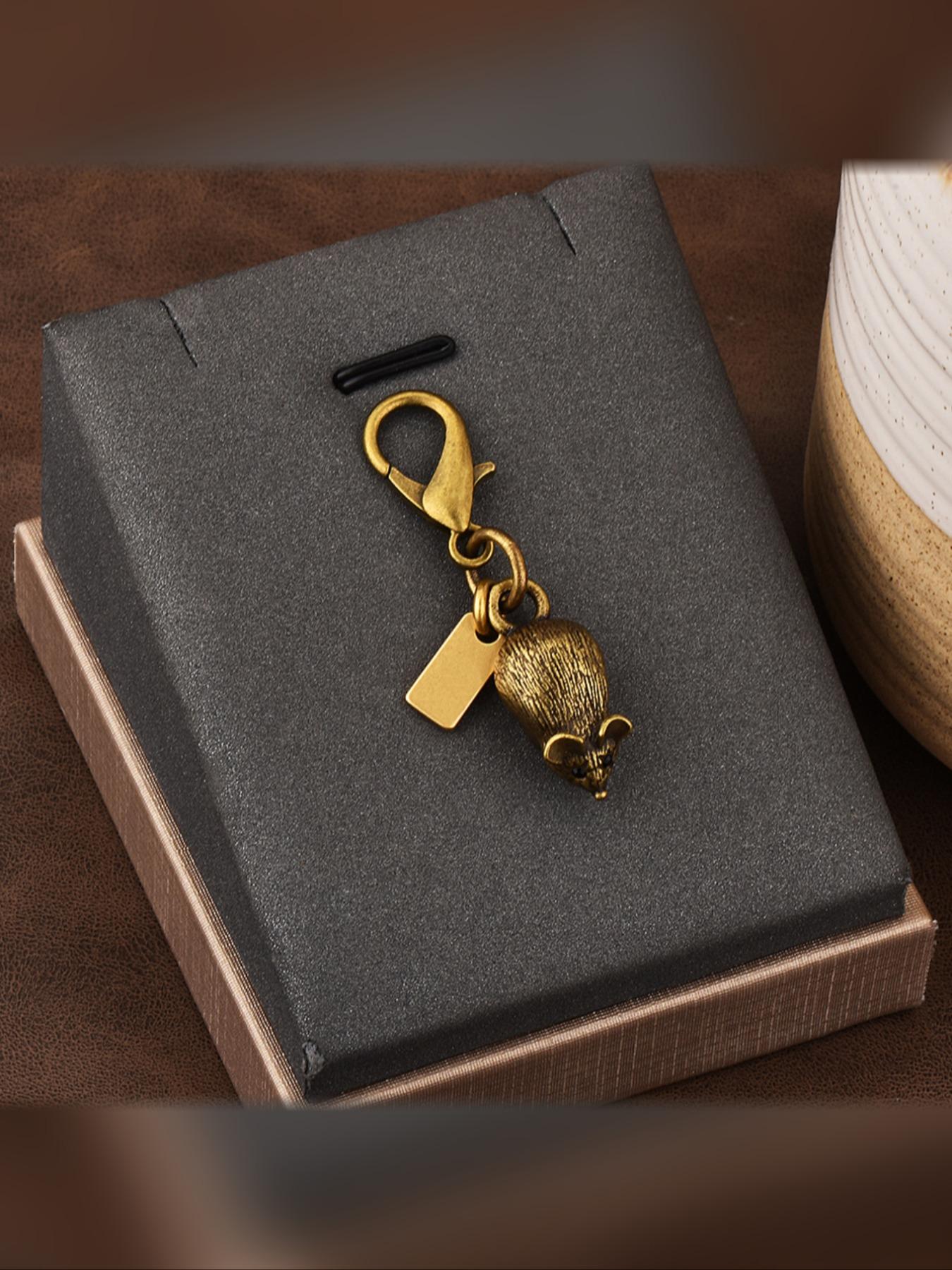 Bear Cherry Clover Butterfly Keychain, Cute Car Key Holder, Bag Accessory, All Seasons Decor, Plain Pattern, Cherry Design