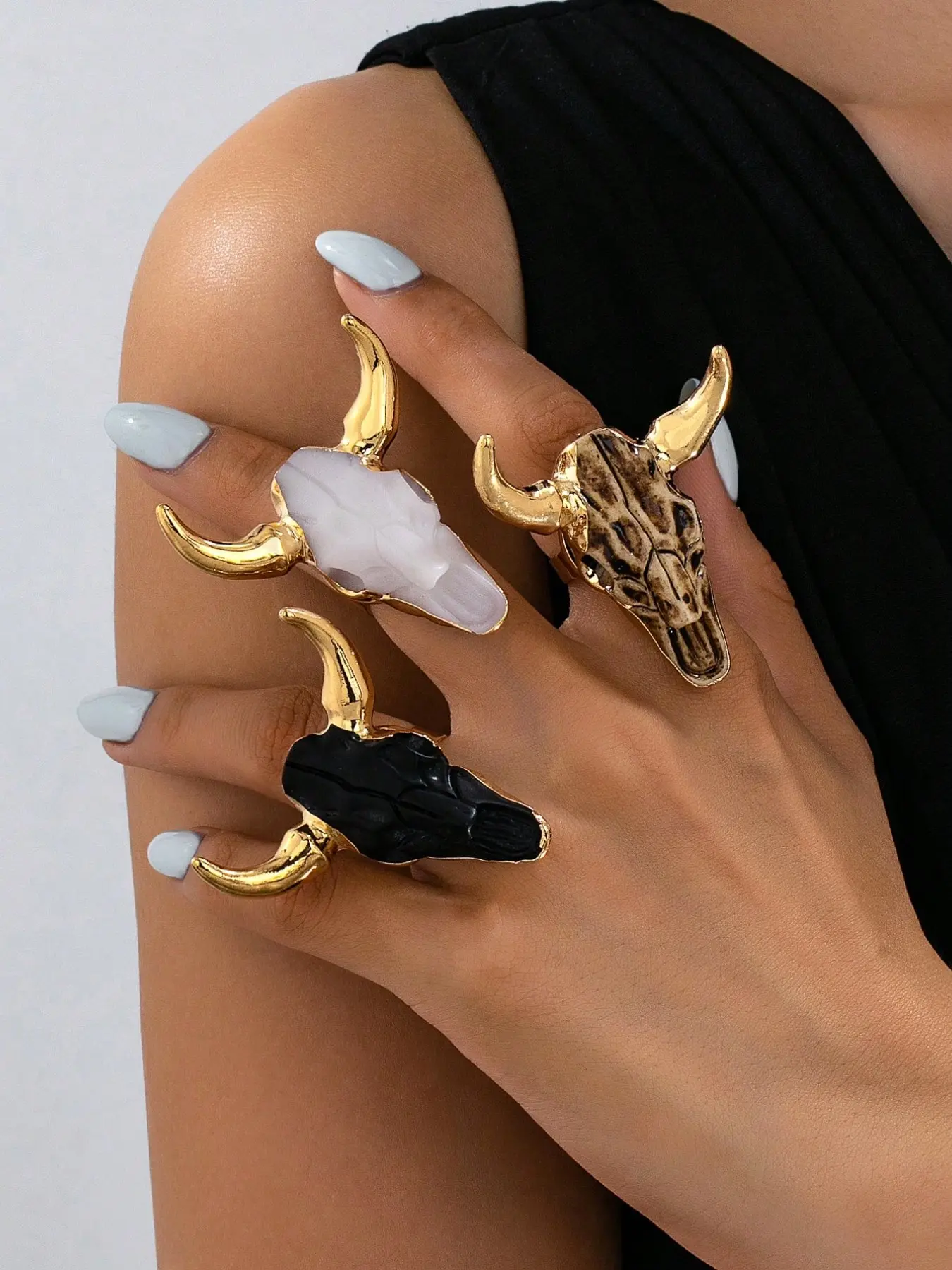 3Pcs Gold Color Bull Skull Statement Ring for Women, Western Vintage Buffalo Head Large Chunky Adjustable Ring, Cow Skull Party Jewelry Gift