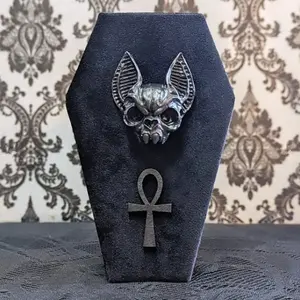Gothic Vampire Bat Jewelry Coffin Box, Velvet-Lined Rectangular Storage Case, Earring Holders, Vintage Gothic Decor, Travel-Friendly Organizer