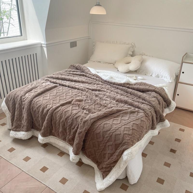 Diamond-Patterned Thickened Shearling Multi-Functional Blanket Soft and cozy double-layer winter blanket, bedspread, bedroom and restful sleep, Christmas gift, holiday gift Warm Blanket