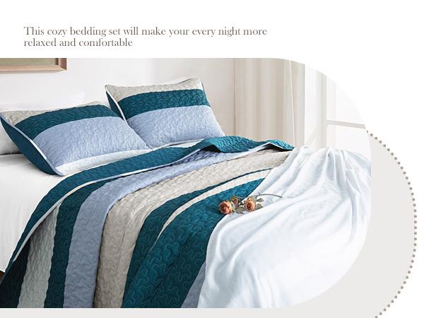 Whale Flotilla Reversible Ultra Soft Printed Quilts King Size, Lightweight Patchwork Geometric Stripes Bedspreads Coverlets Quilt Bedding Set with 2 Pillow Shams for All Seasons