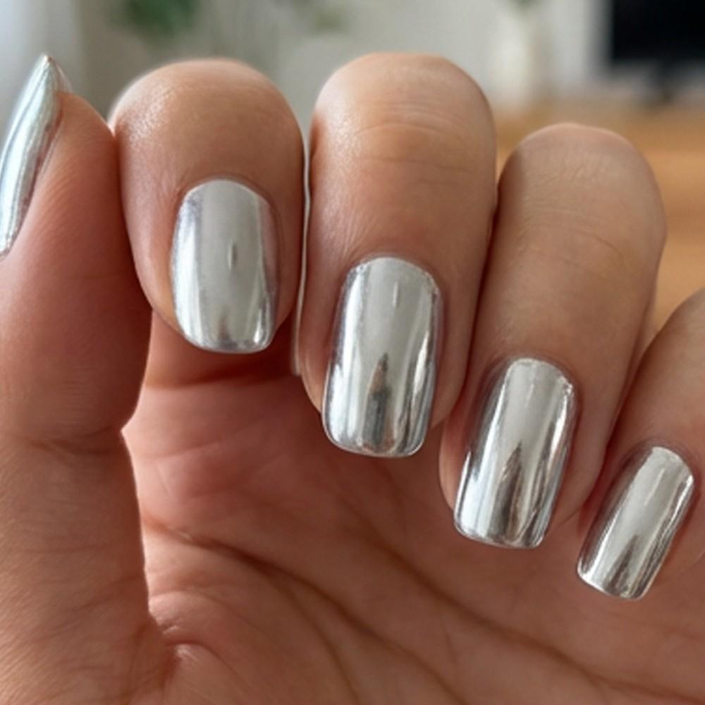 ELL LOUREL Mirror Effect Nail Polish, 10ml Silver Quick-Dry Vitamin-Infused Nail Varnish, Alcohol-Free, Long-Lasting High Gloss, Top Coat Required for Ultimate Mirror Shine, Ideal for Parties, Holidays & Special Occasions, Perfect Nail Gift, 0.34fl.oz