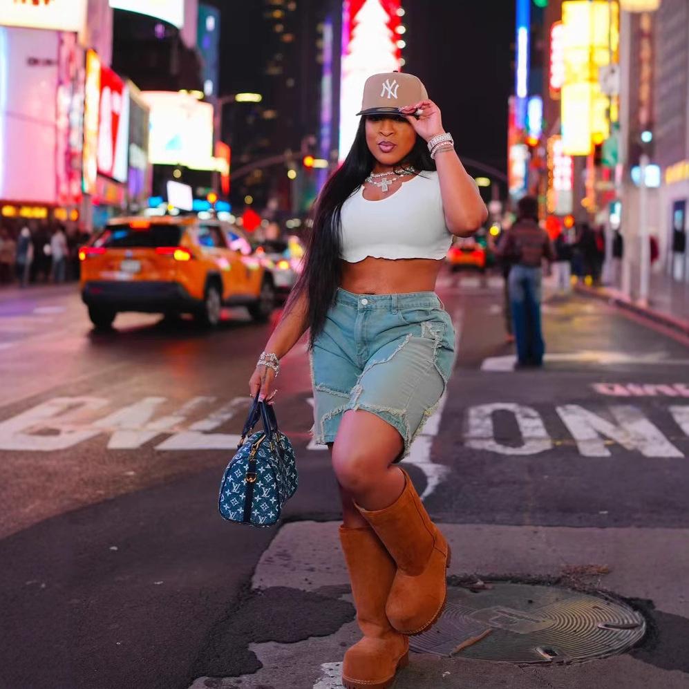 Star Tassel Raw Edge Loose Straight Denim Shorts