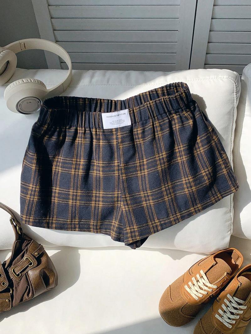 Women's summer casual everyday fashionable and cute plaid shorts.