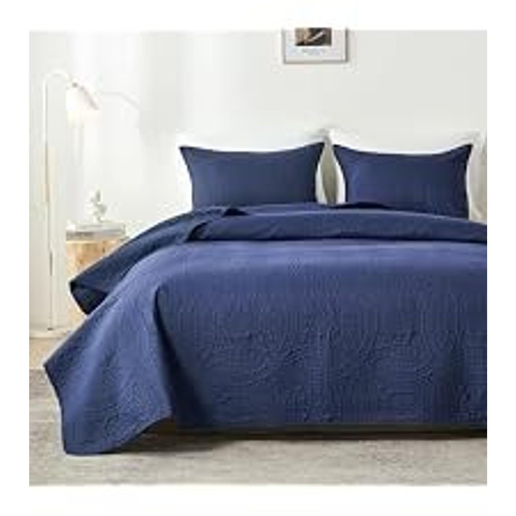 Quilts Queen Size,Sage Green Ultrasonic Full/Queen Quilt Set,Lightweight Soft Bedspread Coverlet,Modern Style Coin Pattern Bed Cover for All Seasons,3 Piece(1 Quilt,2 Pillow Shams)