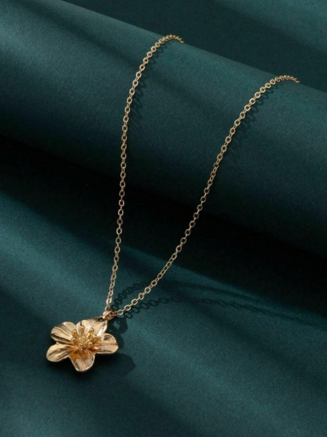 Flower Pendant Necklace for Women, Stainless Steel Everyday Jewelry, Wedding Gift, Elegant Bridal Accessory