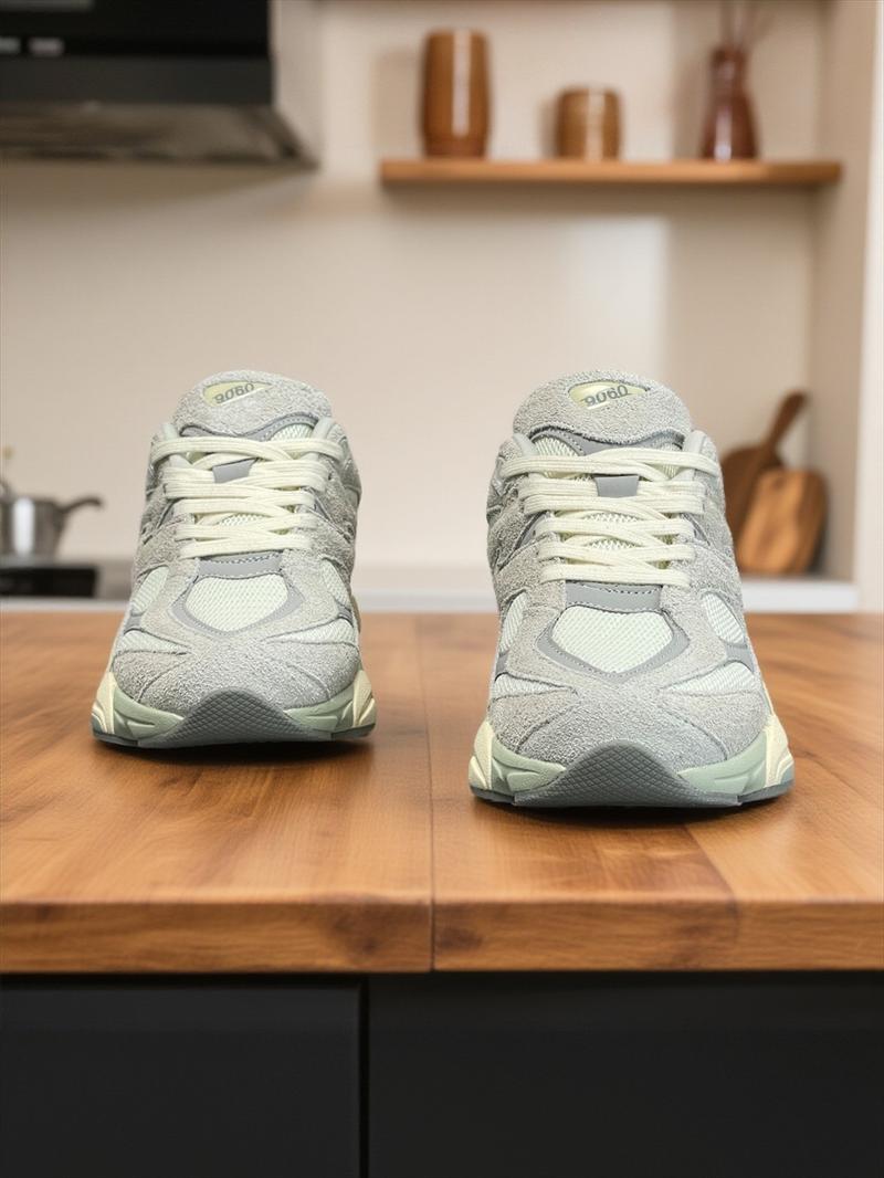 2026 New Style 9060 Thick Autumn Winter Unisex Dad Shoes, Casual Warm Sports Sneakers for All Seasons, Patchwork Textile Upper with Rubber Sole