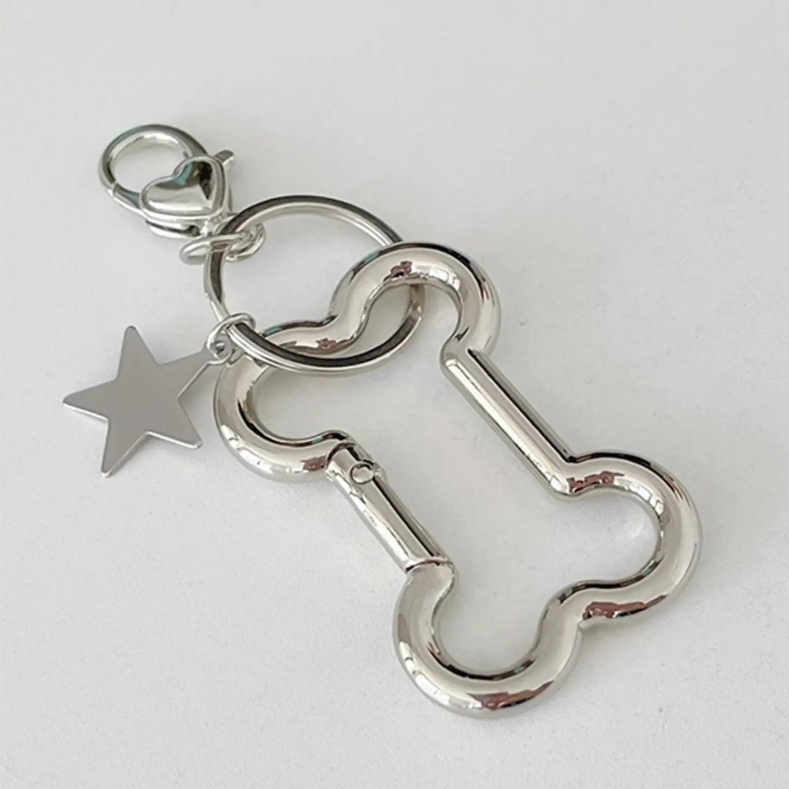 Y2K Silver Dog Bone Keychain Large Metallic Carabiner Star Pendant Harajuku Punk Keyring Aesthetic Bag Charm Jeans Ornament Cool Girl Accessories
