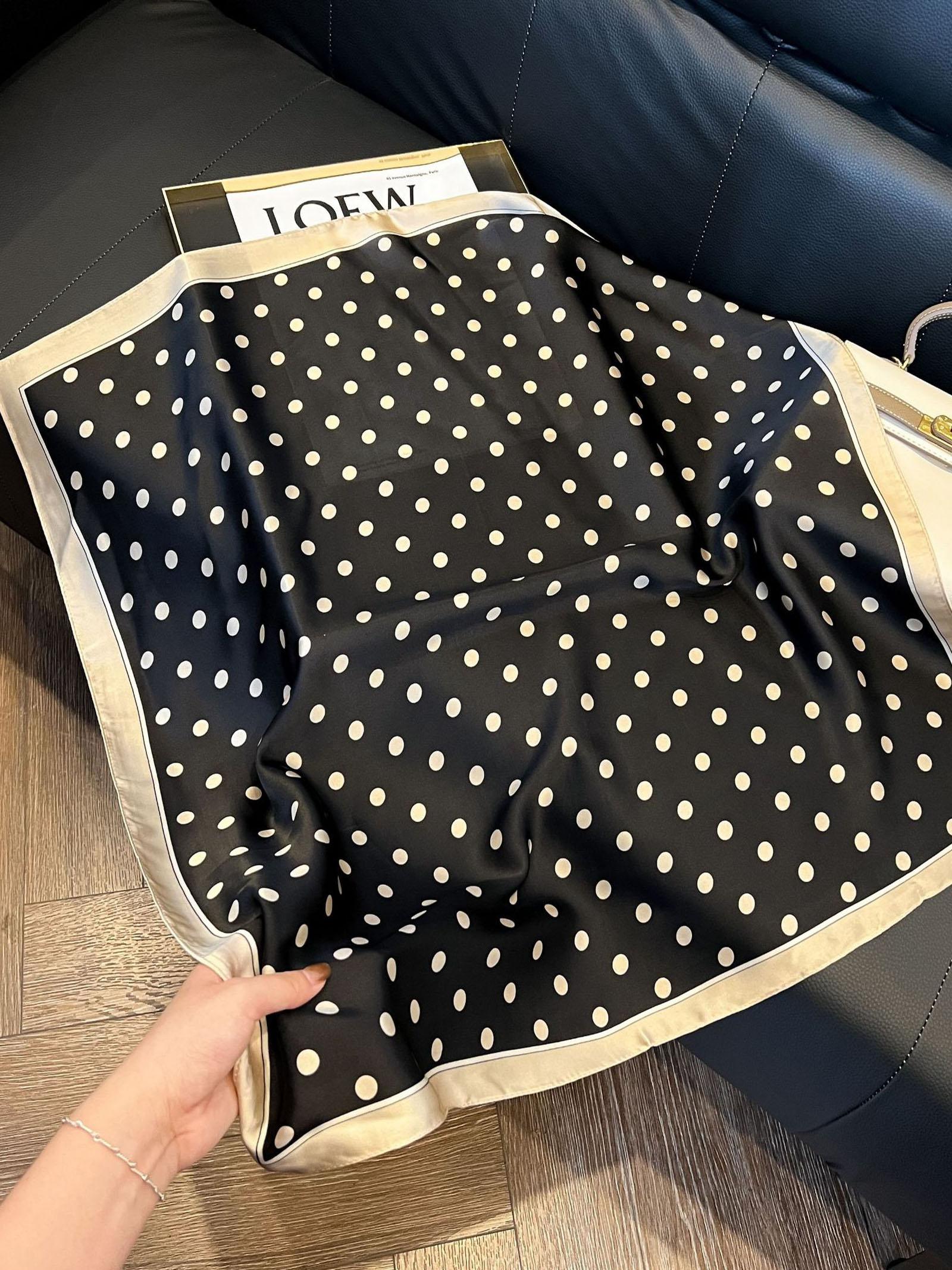 Elegant Satin Scarf Shawl Wrap, Lightweight Soft Fabric Design, Perfect Accessory for Stylish & Daily Use，scarfstyle，satin scar，headscarff，summer scarf，scarf hairstyle，vacation scarf，sun protection scarf