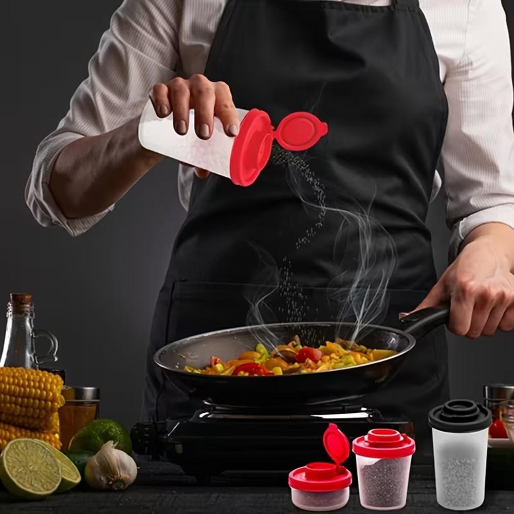 Set of 2 Large Salt and Pepper Shakers，Moisture Proof  Salt Shaker to go Camping Picnic Outdoors Kitchen Lunch Boxes Travel Spice Set Clear with Covers Lids Plastic Airtight Dispenser