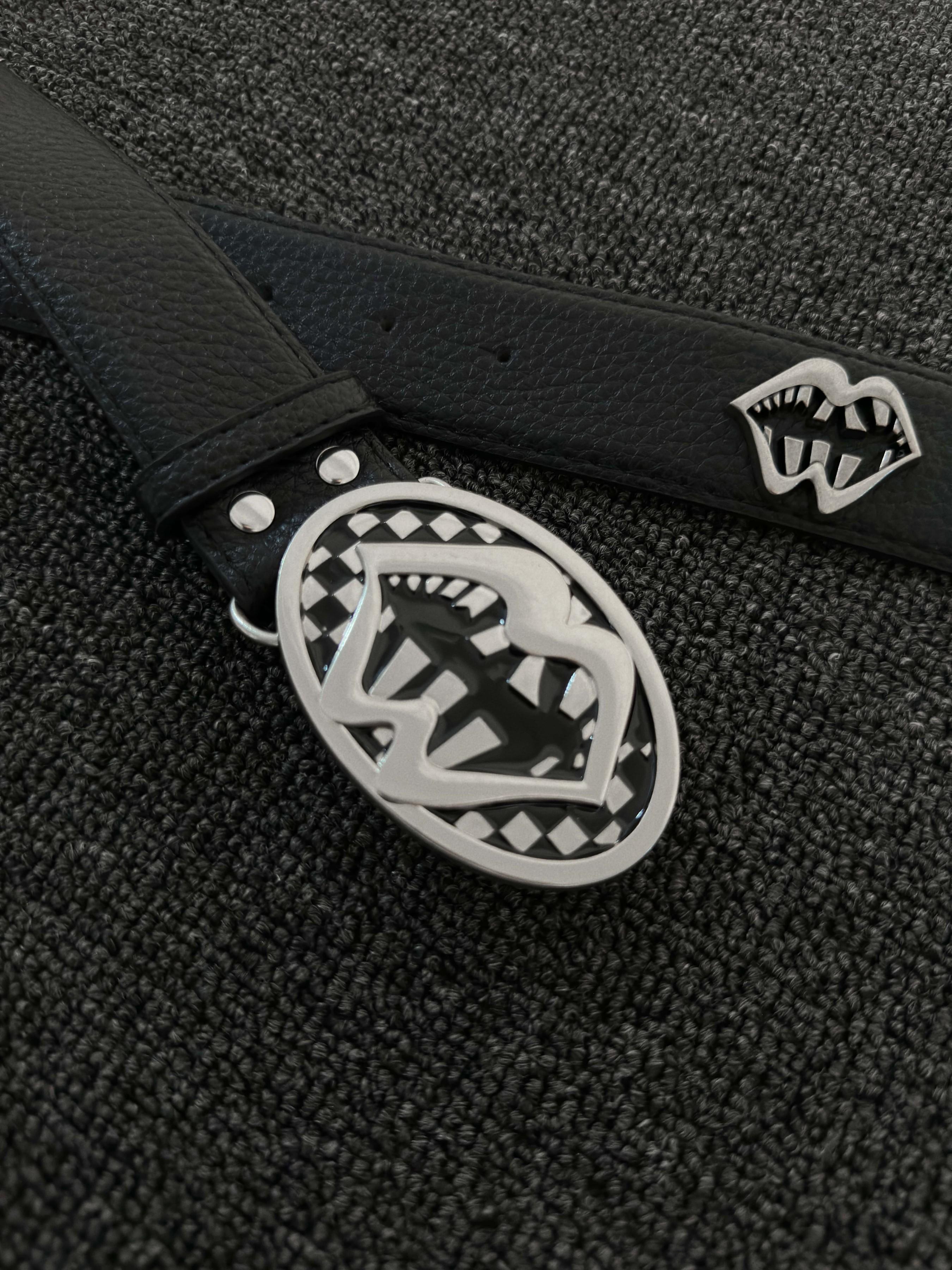 Lips Metal Rivet Belt, Premium Texture, Vintage Versatile Leather Belt, High-end Elegant Fashion Style