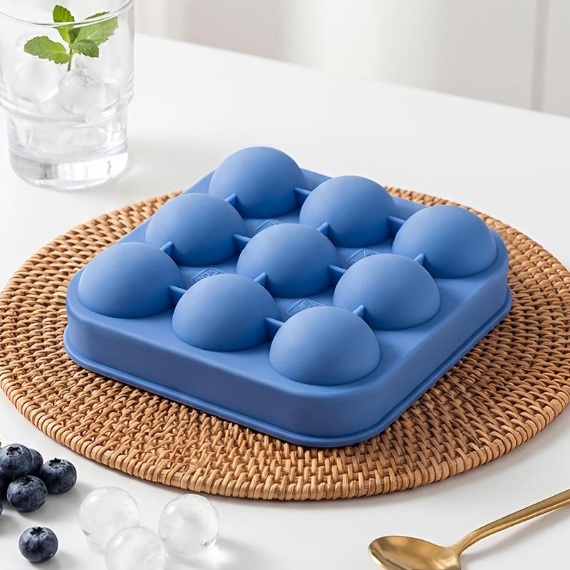 9-Cavity Silicone Soccer & Hockey Puck Ice Cube Tray with Lid – Round Ice Mold Whiskey Ice Cubes Mold for Whiskey, Cocktails, and Party Drinks – Easy Release, Flexible, and Durable – Ideal for Home Bars and Sports-Themed Parties