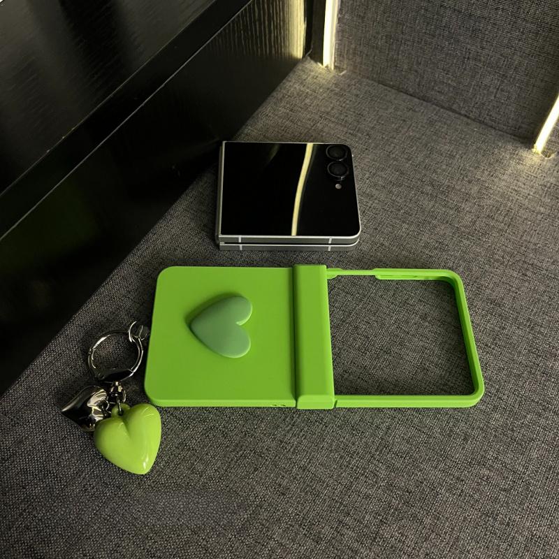 Hinged Soft-Touch Fluorescent Green 3D DIY Heart + Matching Heart Charm Flip Foldable Anti-Drop Protective Case for Samsung Galaxy Z Flip 7 FE / Z Flip 7 / Z Flip 6 / Z Flip 5
