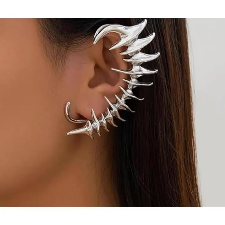Elegant Clip-On Ear Cuff for Girls and Women, Simple Minimalist Style for Non-Pierced Ears, Fashion Cartilage Accessories, Ear Clip Type, Fashion Earring