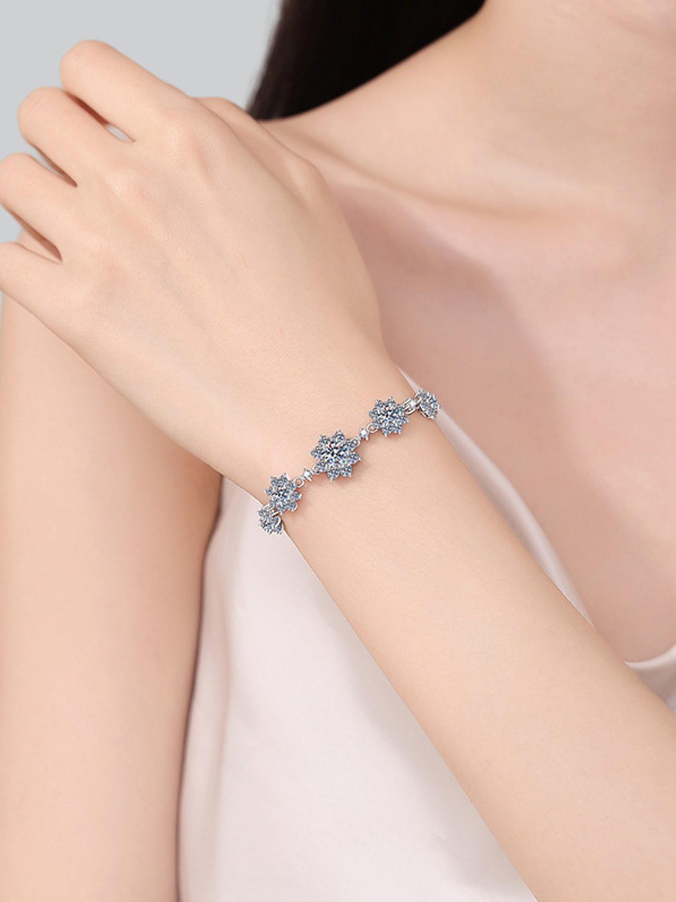 A 2.6-carat morganite Christmas snowflake men's and women's bracelet, made of S925 silver, suitable for daily wear as well as for weddings, engagement parties, events and vacations. Also a great gift for Christmas, birthday or anniversary