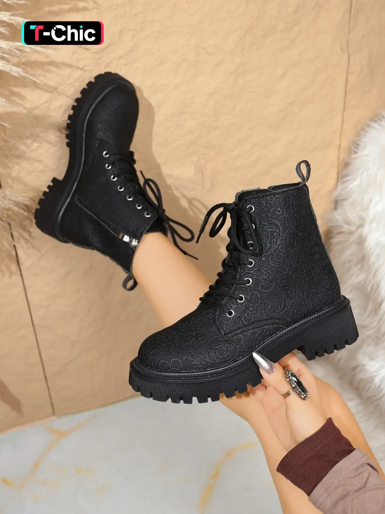 Women's Lace-Up Combat Boots, Pu Boots, Fashionable Comfortable Shoes, Ideal for Outdoor Activities, Women's Stylish Accessories