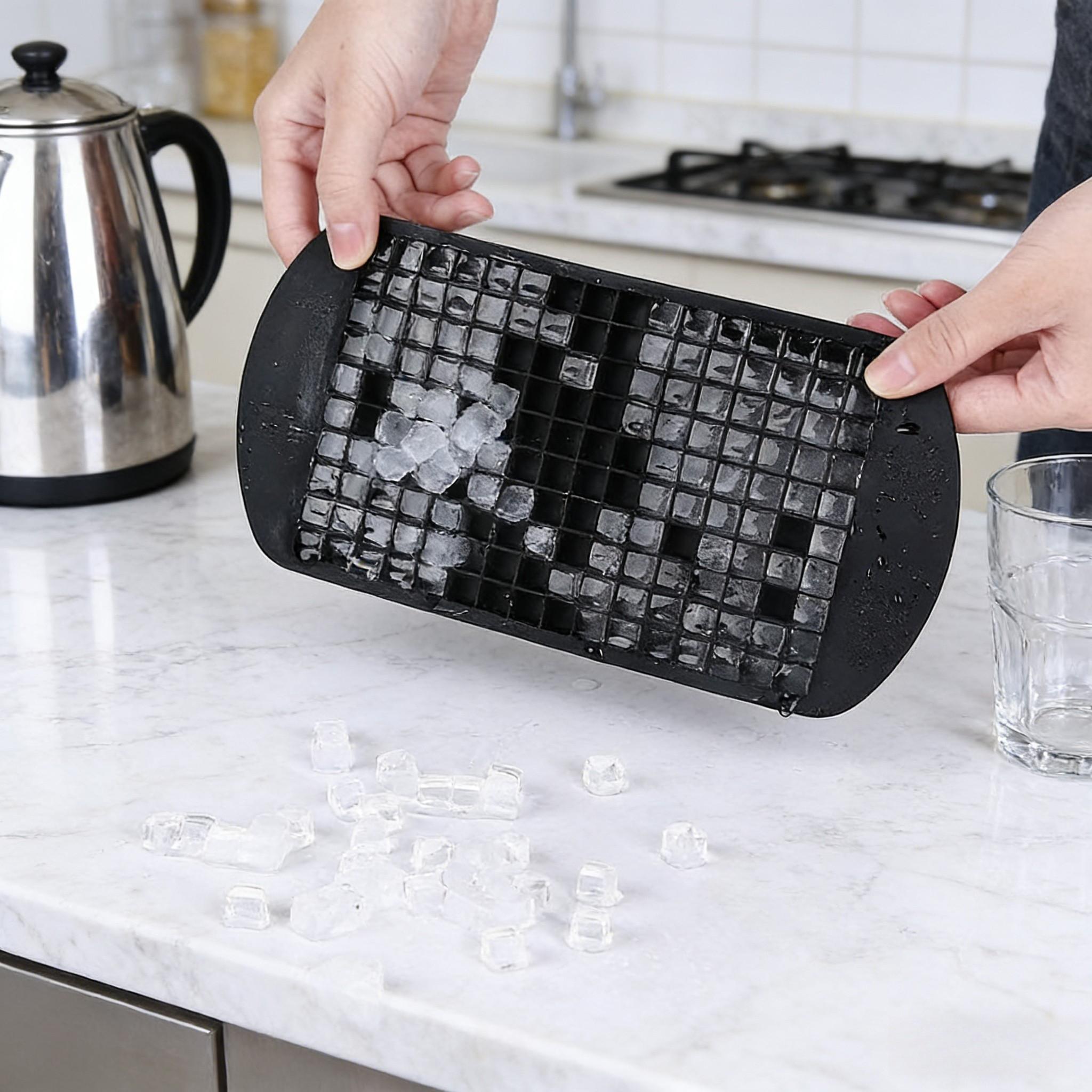 Silicone Mini Ice Cube Tray, 1pcs with 160 Ice Cube Molds, Easy Release Small Ice Cubes, Stackable Ice Tray, Kitchen Gadget, Freezer Accessory