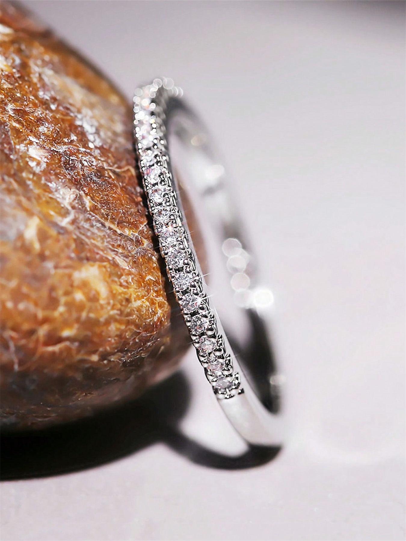 Elegant Women's Zircon Ring, Synthetic Zircon Rings, Artificial Sparkling Zircon Inlay, Casual Copper Jewelry Gift for Wedding Party, All Season Fashion Accessory, Simple Design for Her