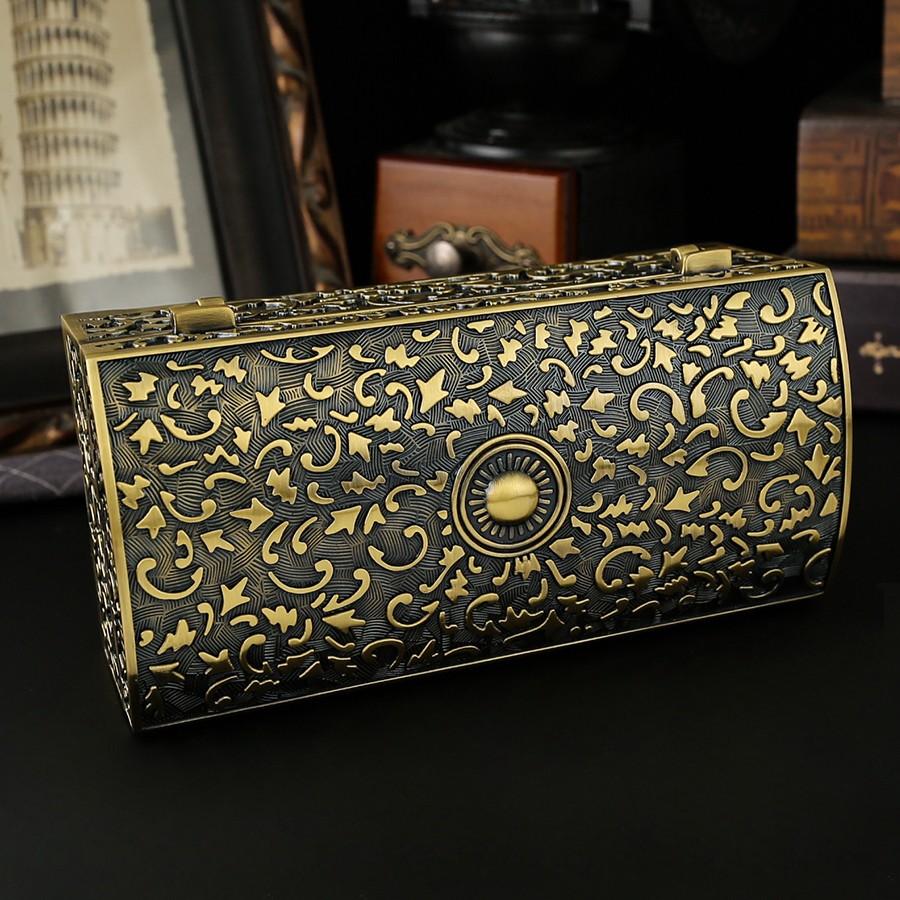 Vintage Engraved Jewelry Box | Luxury Antique Storage for Necklaces, Rings & Earrings | Dustproof Organizer