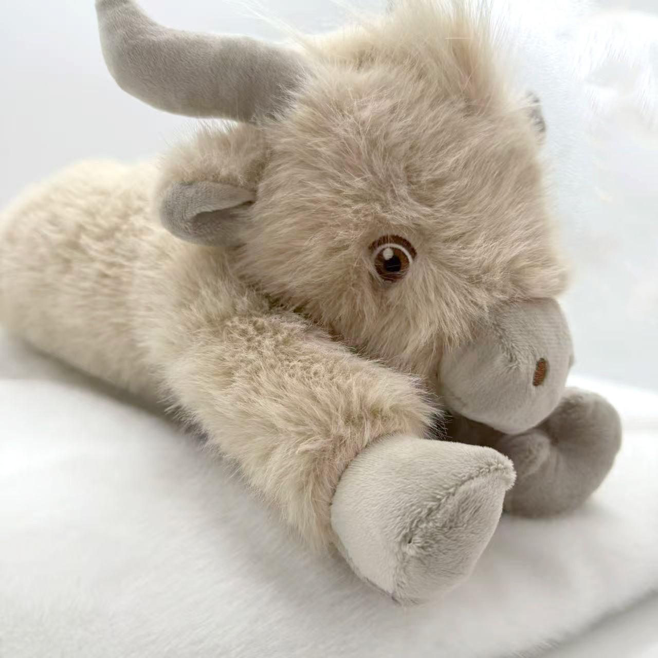 Highland Cow Plush Toy for Kids, 15.75 Inches Stuffed Animal, Unique Birthday Gift for Girls, Soft and Cuddly Plush Toy for All Ages
