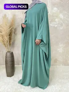 【Plus Size】 Women's Solid Color Abaya, Modest Round Neck Long Sleeve Dress for Daily Wear, Ladies Islamic Clothing for All Seasons, Loose Abayas