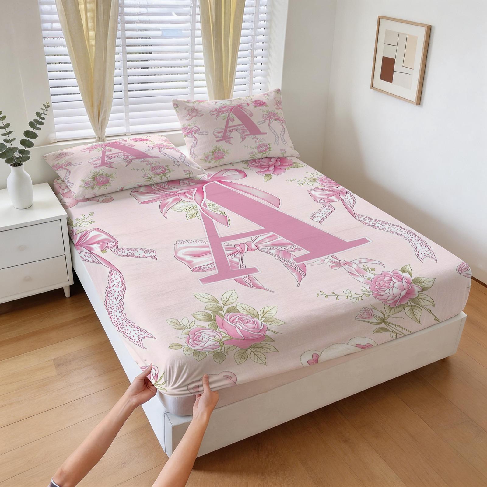 Pink Coquette Initial Letter Fitted Sheet Set, Soft Skin-Friendly, Cute Teddy Bear & Rose Floral Bedding, Girly Bow Print, 3 Pieces (1 Fitted Sheet + 2 Pillowcases), Deep Pocket, Aesthetic Room Decor, Perfect Gift