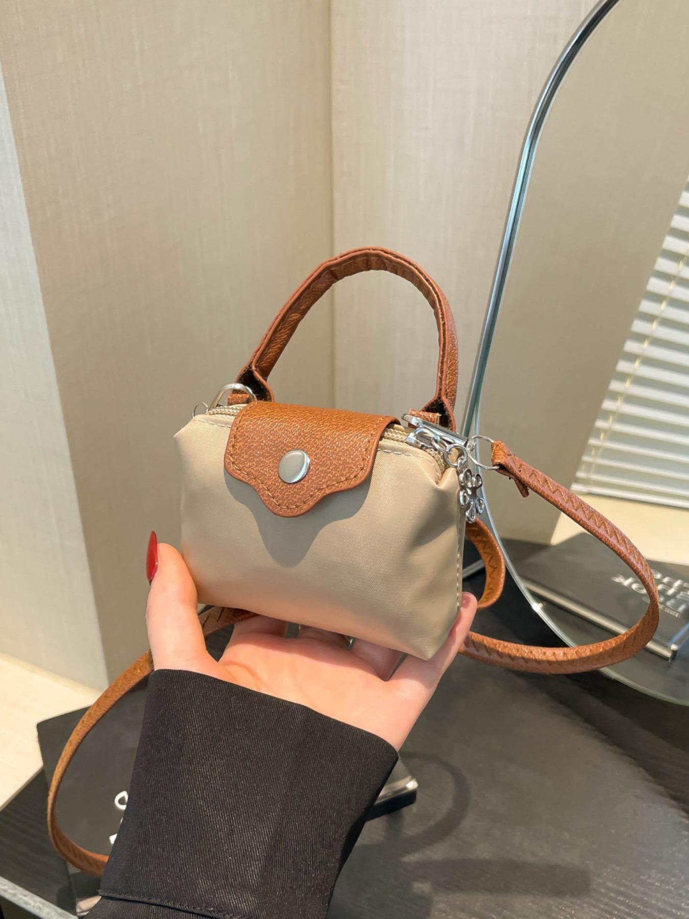 Women's Mini Crossbody Bag with Detachable Shoulder Strap, Zipper Closure, Decorative Purse, Flap Crossbody Purse, Christmas Gift for Young Girls, Lightweight Crossbody Bag