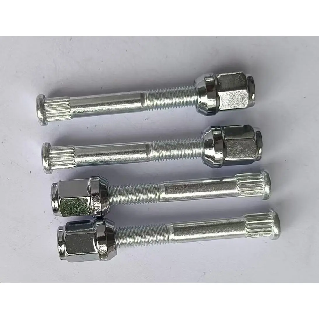 85-1095 Front or Rear Wheel Studs 705401964 with Lug Nut Replacement for Commander 1000 2015-2016, 1000 XT/LTD/DPS 2011-2016, 800 DPS 2013-2016, 800 XT 2011-2015