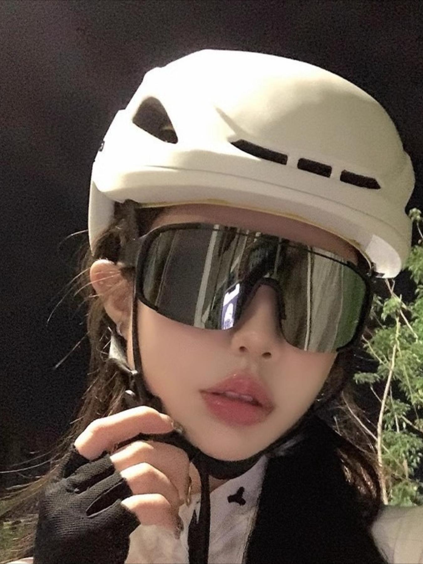 Color-changing day and night cycling glasses, oversized frame mercury sunglasses, outdoor riding, mountaineering, windproof night riding goggles