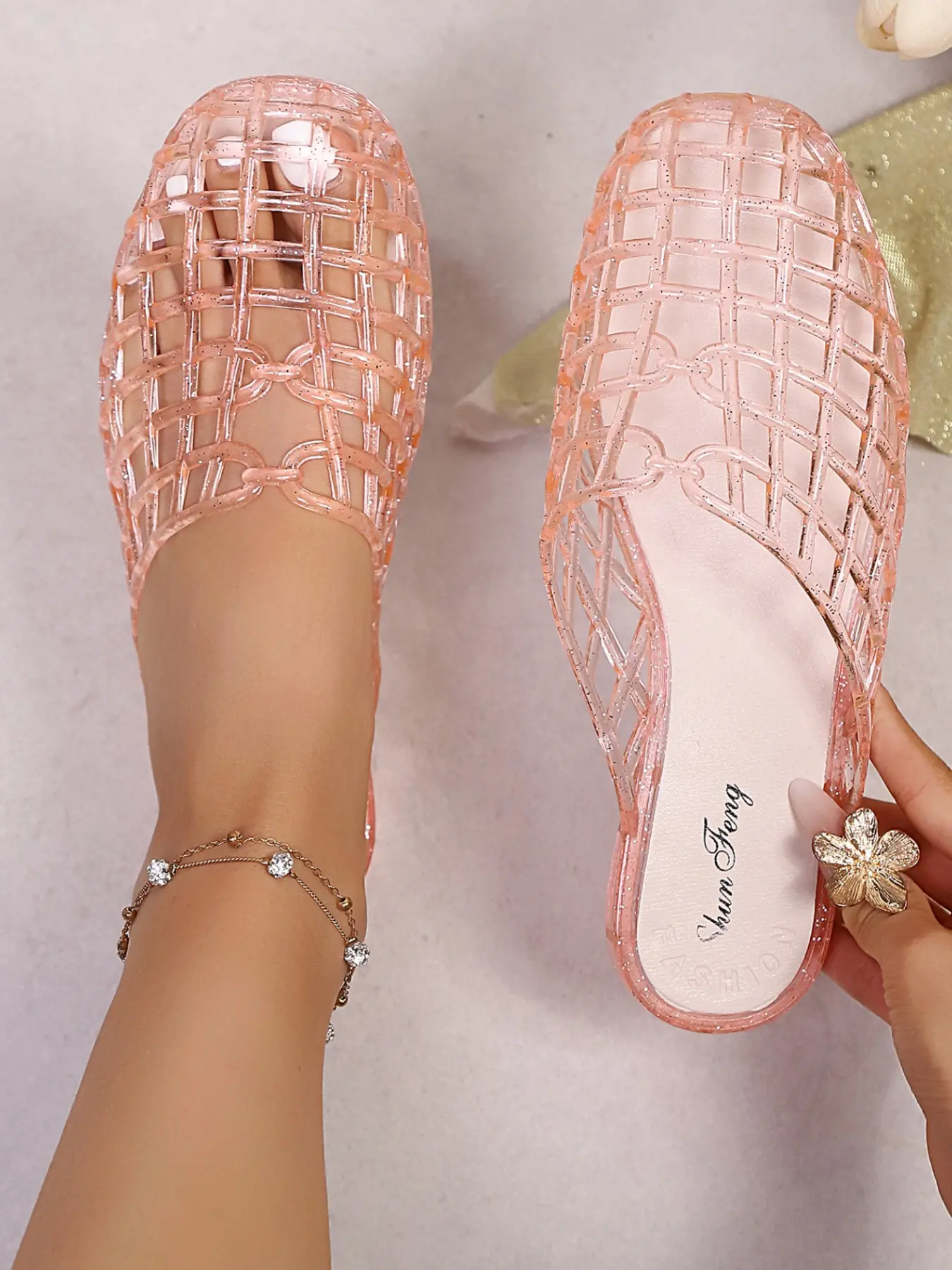 Women's Breathable Mesh Slip-On Mules, Casual Flat Sandals for Daily Wear, Comfortable Slide-On Shoes for Shopping and Outdoors