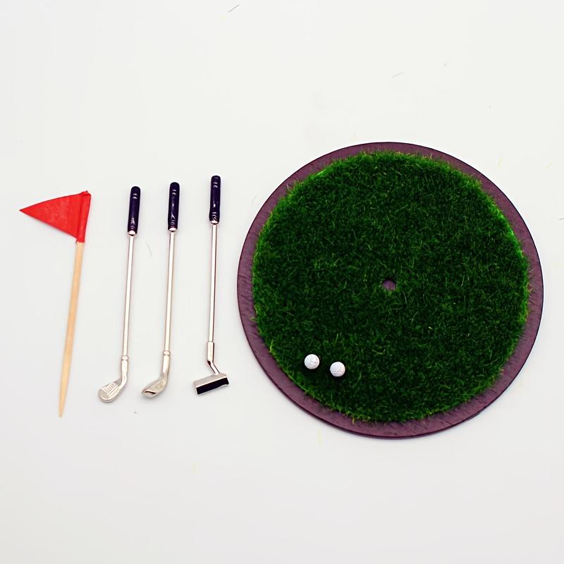 Dollhouse Mini Golf Club Grass Model BJD Miniature Scene Prop Accessory, Miniature Model, Collectible Gift for Hobbyists & Enthusiasts