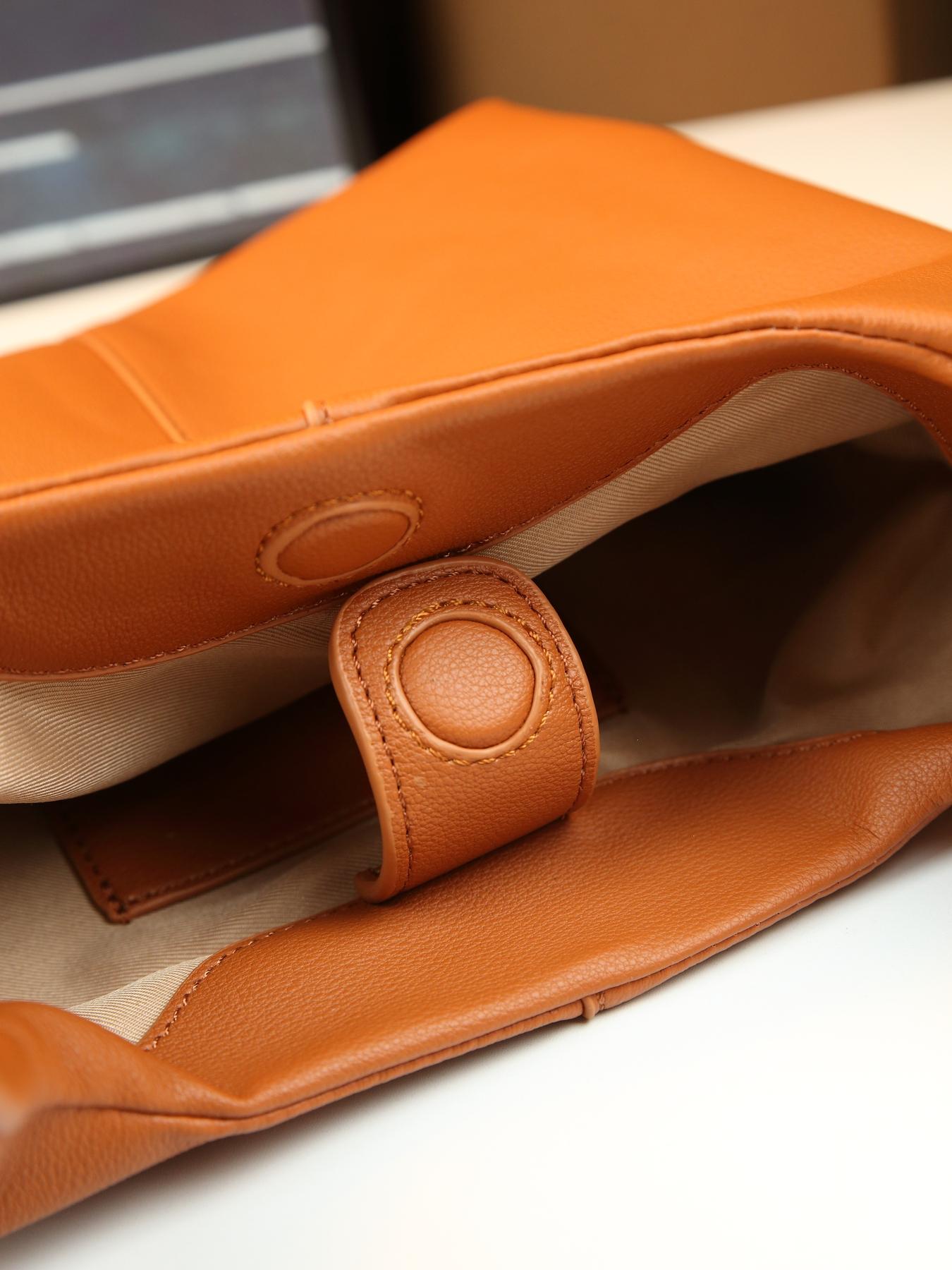 Niche design simple solid color bento bag lychee pattern going out leisure Fashionable Evening Bag shoulder messenger bag dinner bag