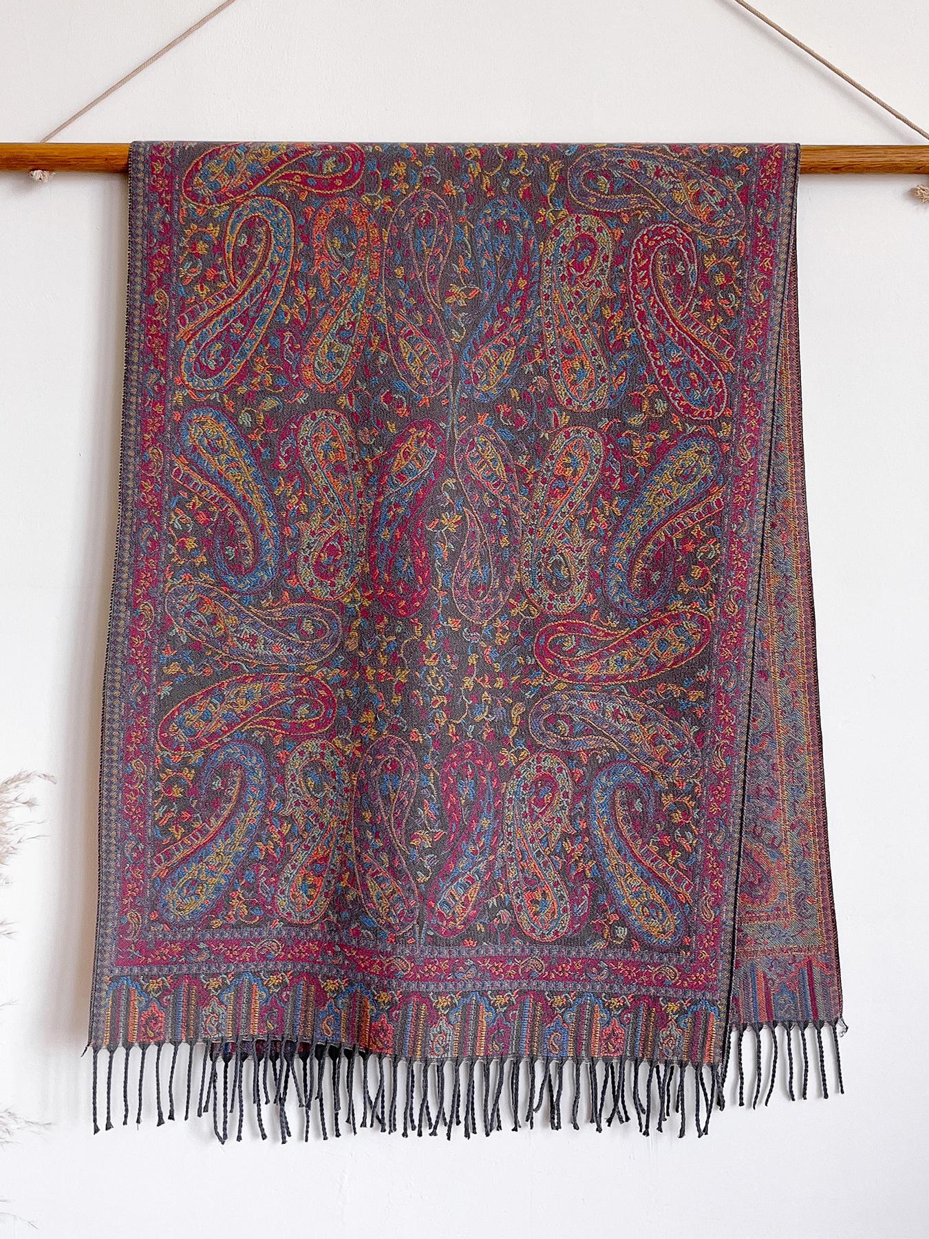 Women's Boho Style Paisley Print Scarf, Fall Winter Woven Fabric, Fitted Design, Soft Warm Accessory for Daily Wear & Modern Fashion