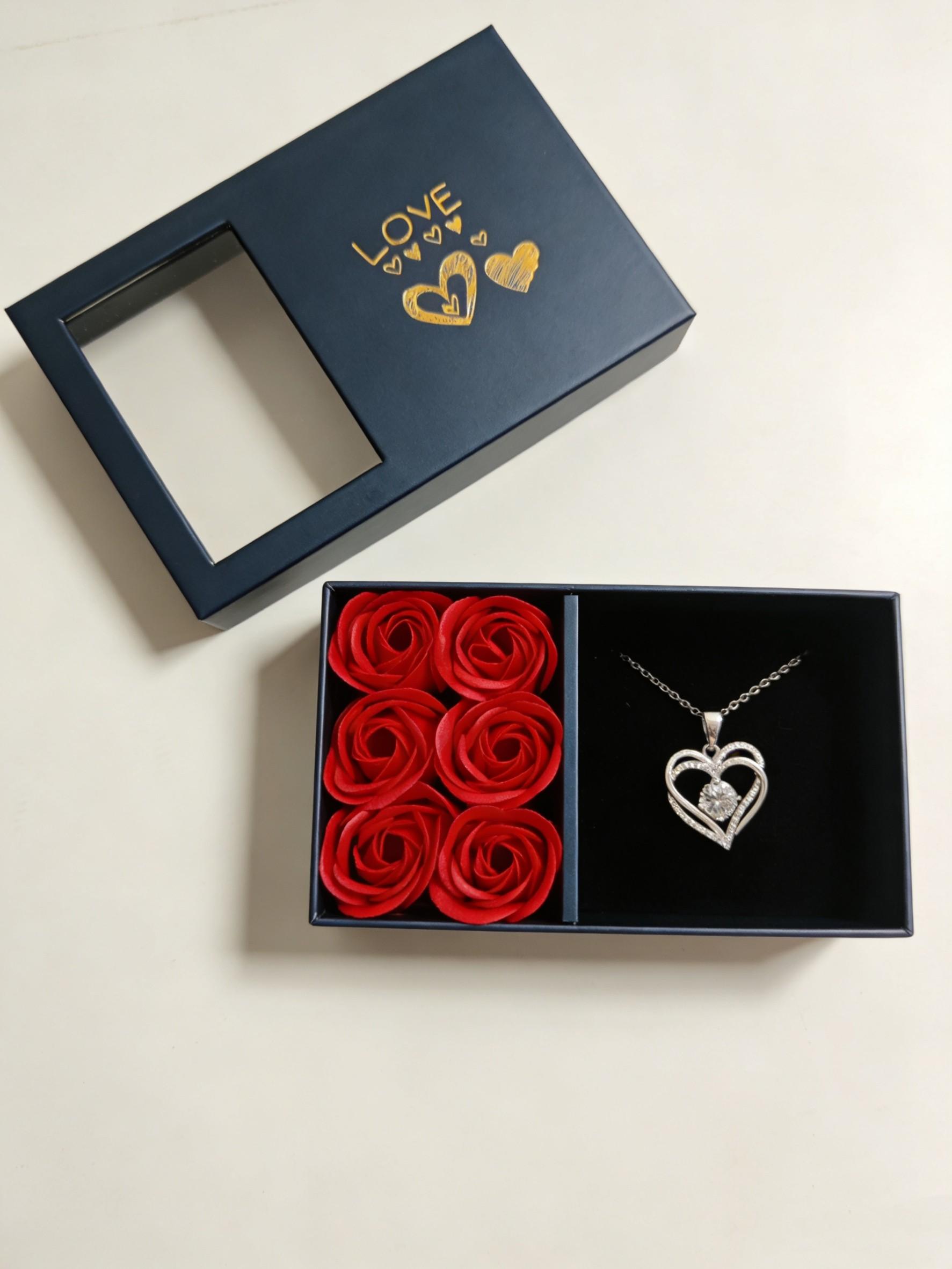 Heart Necklace Fashionable High-End Qixi Valentine's Day Gift, 6 Rose Flower Box, Elegant Jewelry Present for Her