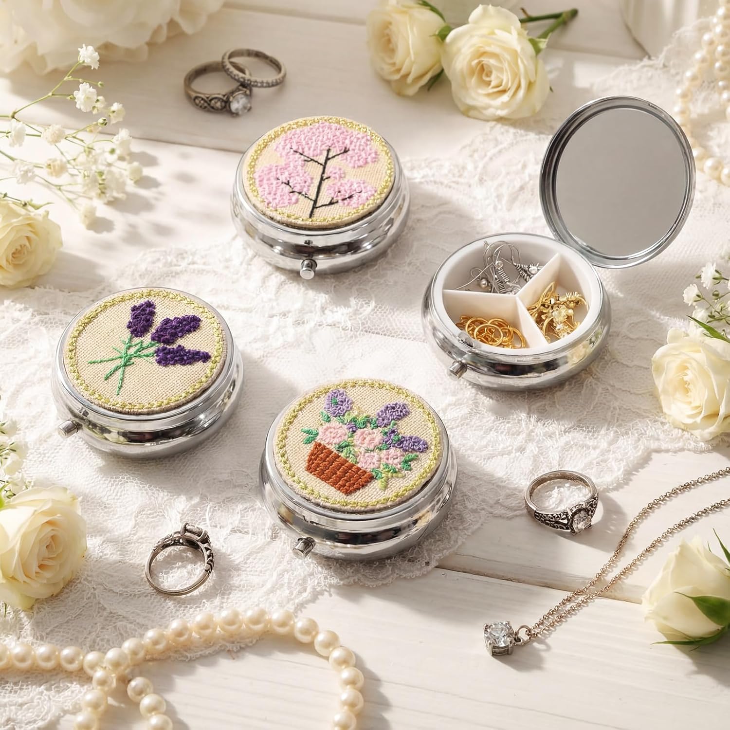 8 count Bridesmaid Proposal Boxes Gifts Bulk, Embroidered  Box with Mirror, Floral Mini Travel  Organizer Case, Gifts for Mother Women Girl Bachelorette Engagement Party Favor
