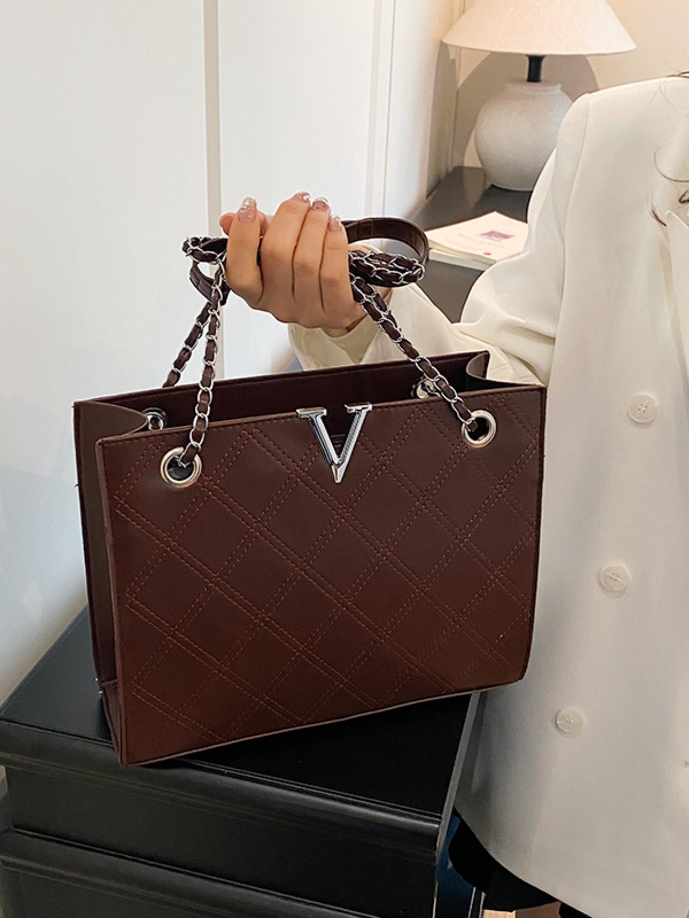 2026 New V-Quilted Tote Bag, Silver Color V-Lock Chain, Large Capacity Luxury Shoulder Crossbody, Stylish Handbag for Women