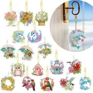 6/8PCS Diamond Painted Keychain Pendants - Handmade DIY Home Decor - Children's Holiday Gifts - Painted Keychain Pendants