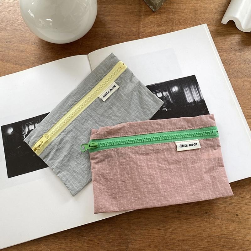 Nylon Zipper Pouch Organizer, 1 Count Portable Lightweight Storage Bag for Organizing Pens, Jewelry, Coins, and Small Accessories, Simple Stylish Easy-to-carry Design for Daily Use