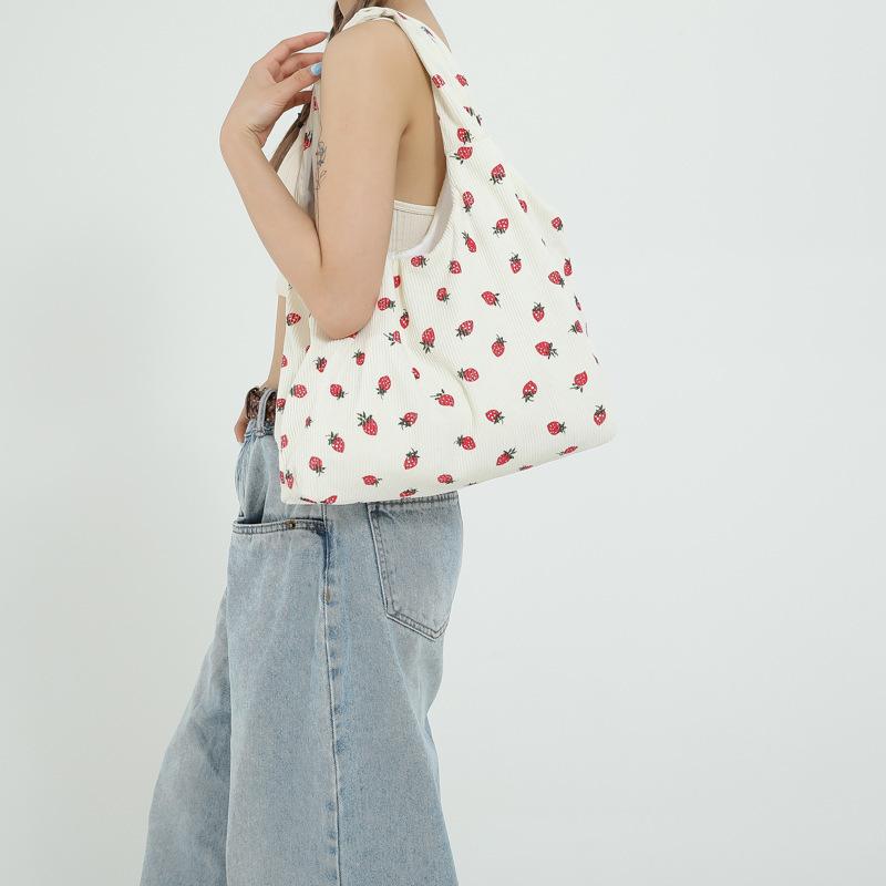 Strawberry Pattern Tote Bag, Casual Large Capacity Shoulder Bag for Women, Trendy All-match Bag for Daily Use