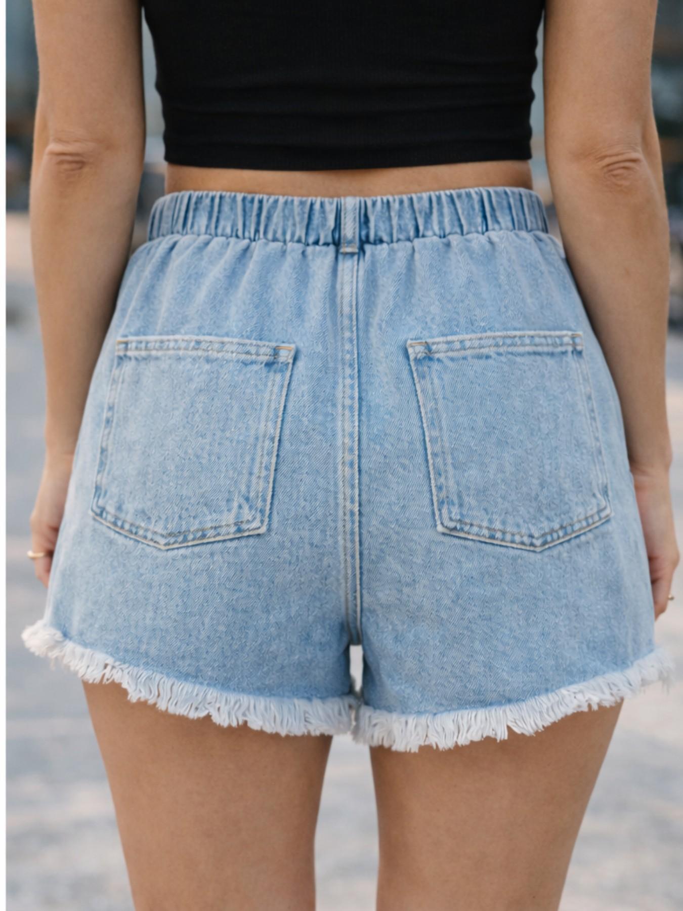 Women's High-Waisted Denim Shorts, Comfortable Slim-Fit Casual Wear, Stylish Light Blue Straight Leg Jeans, Perfect for Everyday Use